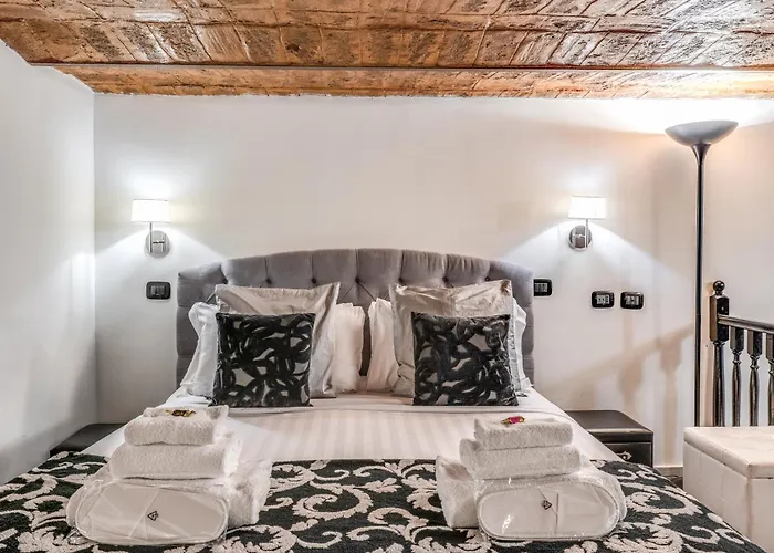 Opera Suites Pinciana